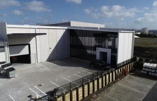 Brand new office/warehouse offered for lease