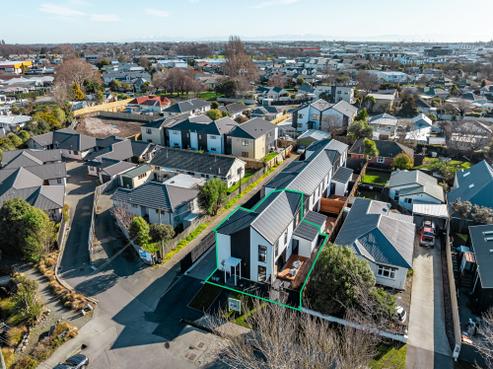 1/3 Humboldt Street, Sydenham