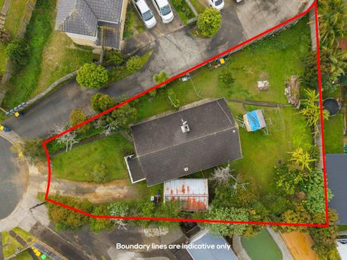 18 Castaing Crescent, Te Atatu South