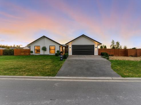 33 Silver Peaks Drive, West Melton