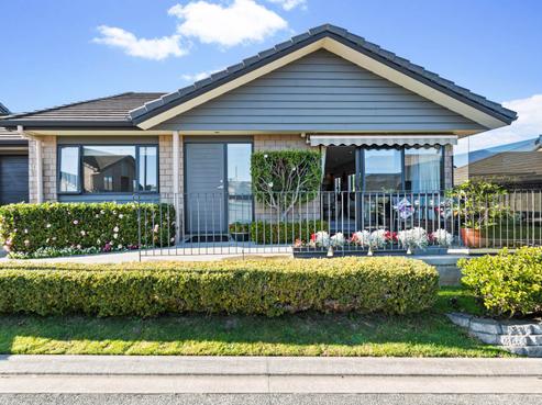 50 Royalle Mews, Botany Downs