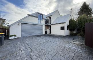 99A Idris Road, Bryndwr