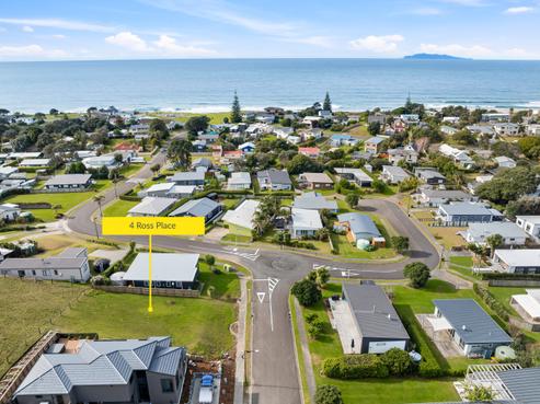 4 Ross Place, Whiritoa
