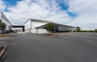 A Grade Warehousing 9.5m stud