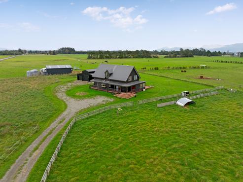 342 No 1 Line, Featherston