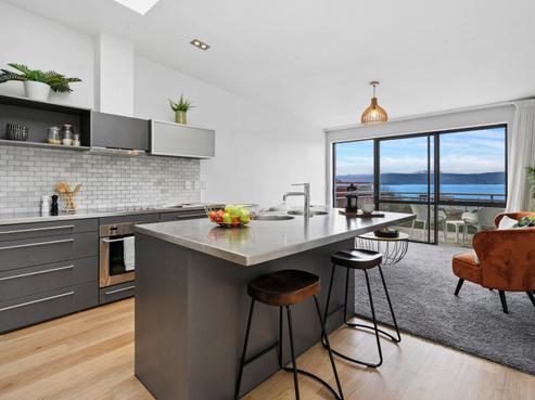 23/2 Onslow Road, Khandallah