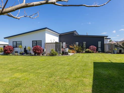 19 Hartley Avenue, Carterton