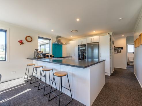 84 Landsborough Road, Fairview