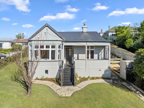 8 Kevin Street, Mornington
