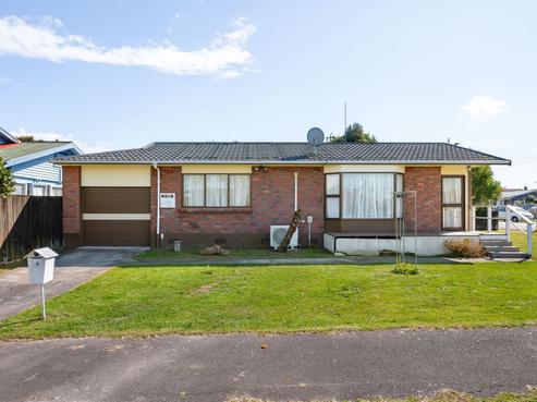 2A Saint Lukes Place, Bader