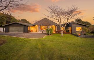 16 Tarapatiki Drive, Whitianga