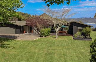 16 Tarapatiki Drive, Whitianga