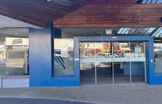 For Lease: High Profile Commercial Premises