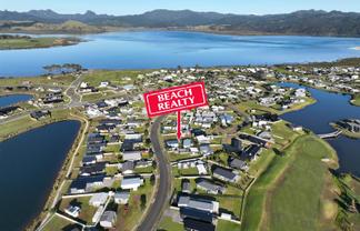 125 Ngaio Drive, Matarangi