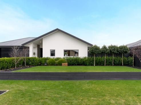 7 Polar Lane, Lincoln