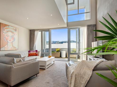 2/220 Jackson Street, Petone