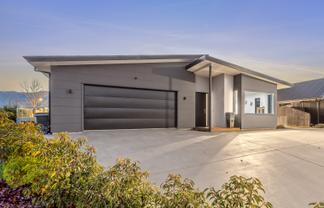 7 Tahi Street, Wanaka