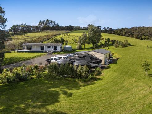207 Mangakura Road, Helensville