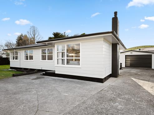 10 Rosalind Street, Deanwell