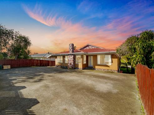 8 Tindall Crescent, Otara