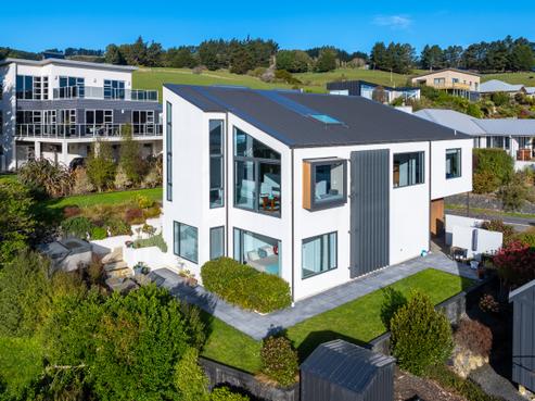 100 Mission Cove, Company Bay