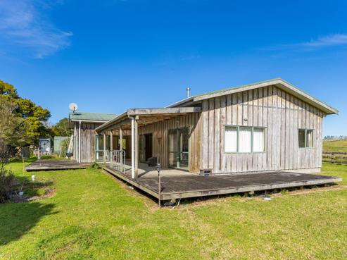 110 Whakapirau Road, Maungaturoto