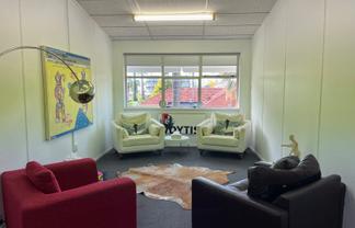 Quality leasing on Clive Square West