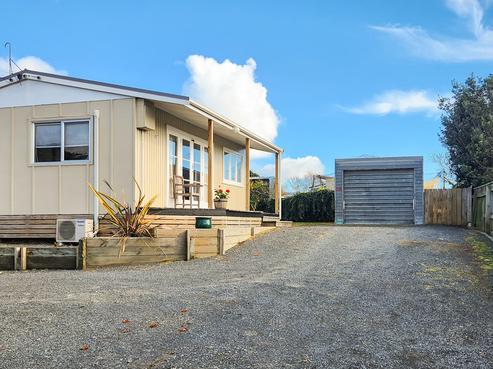 47 Gray Avenue, Paraparaumu Beach