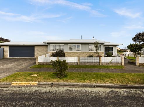 2 Banff Place, Tamatea