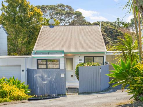 8/24 Beswick Place, Birkdale