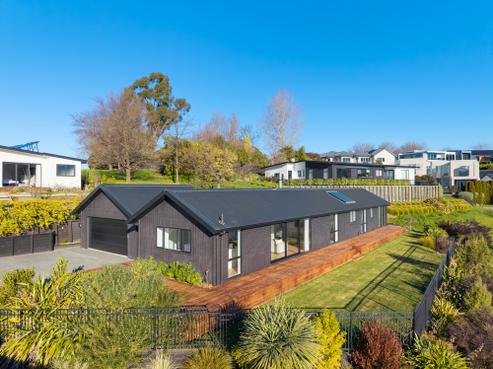 19 Golf View Close, Fairhall