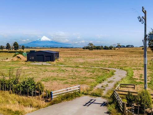 240 Ohanga Road, Onaero