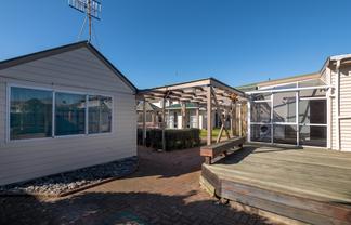 Freehold - Excellent AAA Lease in place. 