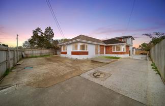 51 Hallberry Road, Mangere East