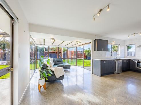 48 Spriggs Crescent, Greenmeadows