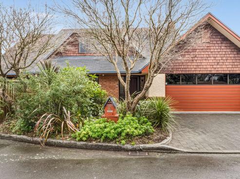 30 Batt Street, West End