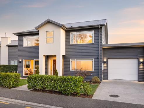 9 Tucker Close, Leamington