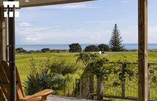 125 Takahe Road, Ahipara