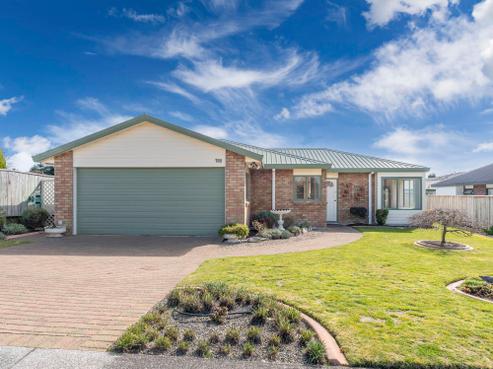 1/76 Birch Street, Hilltop