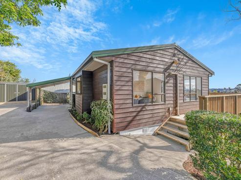 2/17 Exeter Place, Unsworth Heights