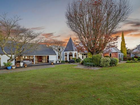 602 Yaldhurst Road, Yaldhurst
