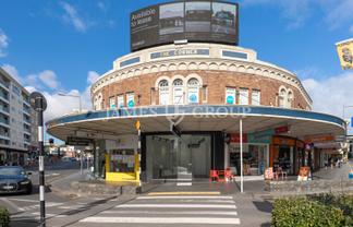HIGH PROFILE NEWMARKET CORNER RETAIL | 41M²