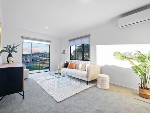 86 Fields Parade, Oteha
