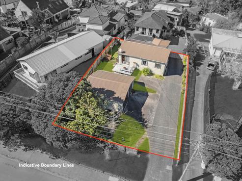 82 Browns Bay Road, Rothesay Bay