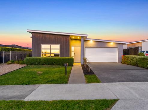 15 Symes Drive, Red Beach