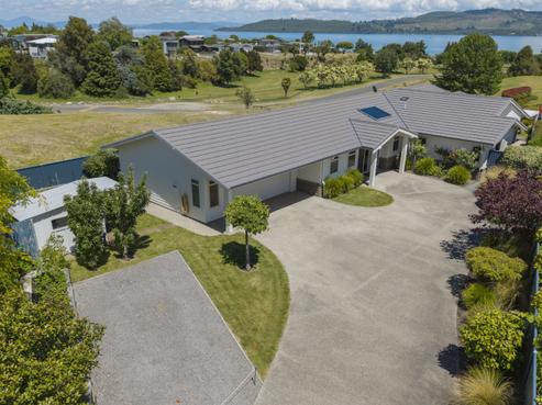 5 Pukenamu Road, Rainbow Point