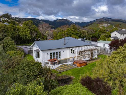 14 Worsleys Road, Cracroft