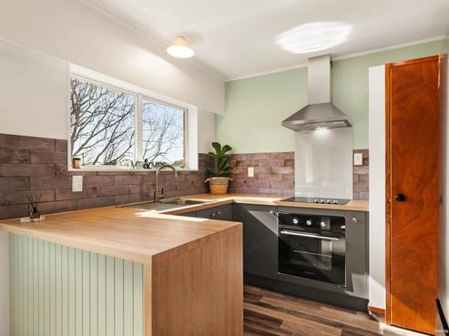 43C Edgewater Parade, Waiuku