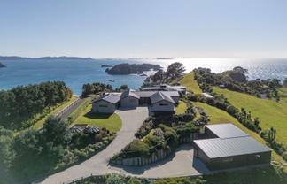 97 Orchard Road, Hahei