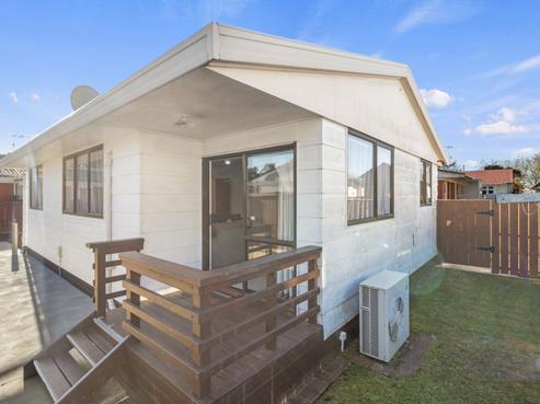 22B Charlemont Street, Whitiora